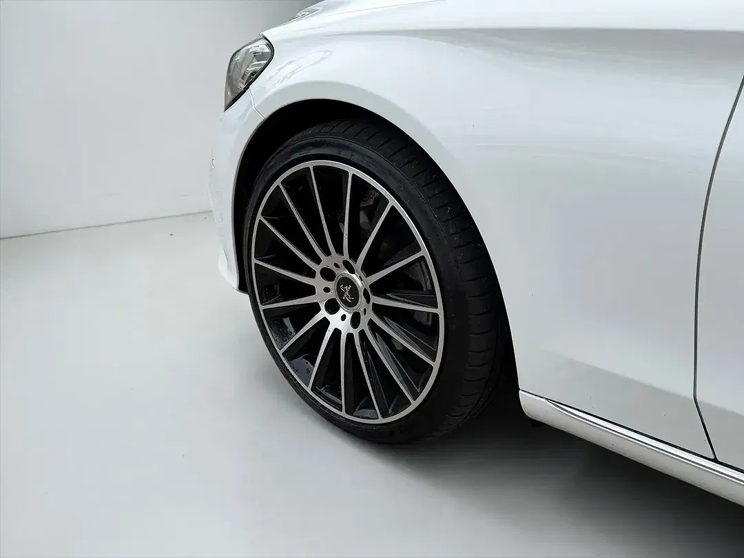 Mercedes-Benz C 200 - Thumbnail 13