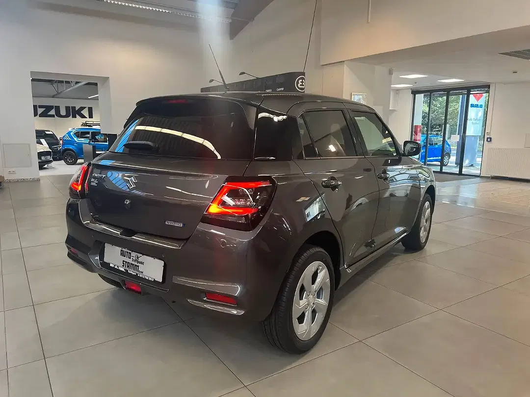 Suzuki Swift - Thumbnail 6