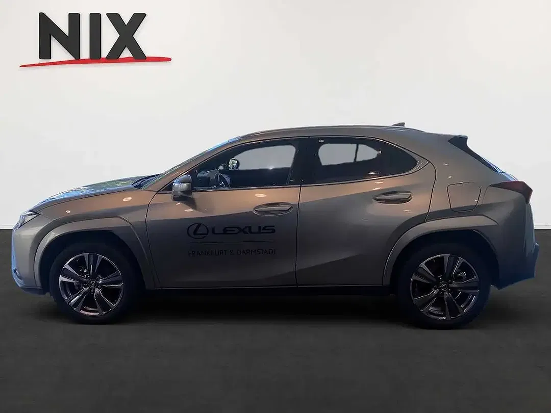 Lexus UX 300e - Thumbnail 6
