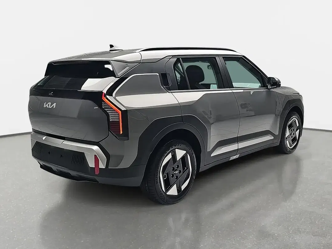 Kia EV3 - Thumbnail 3