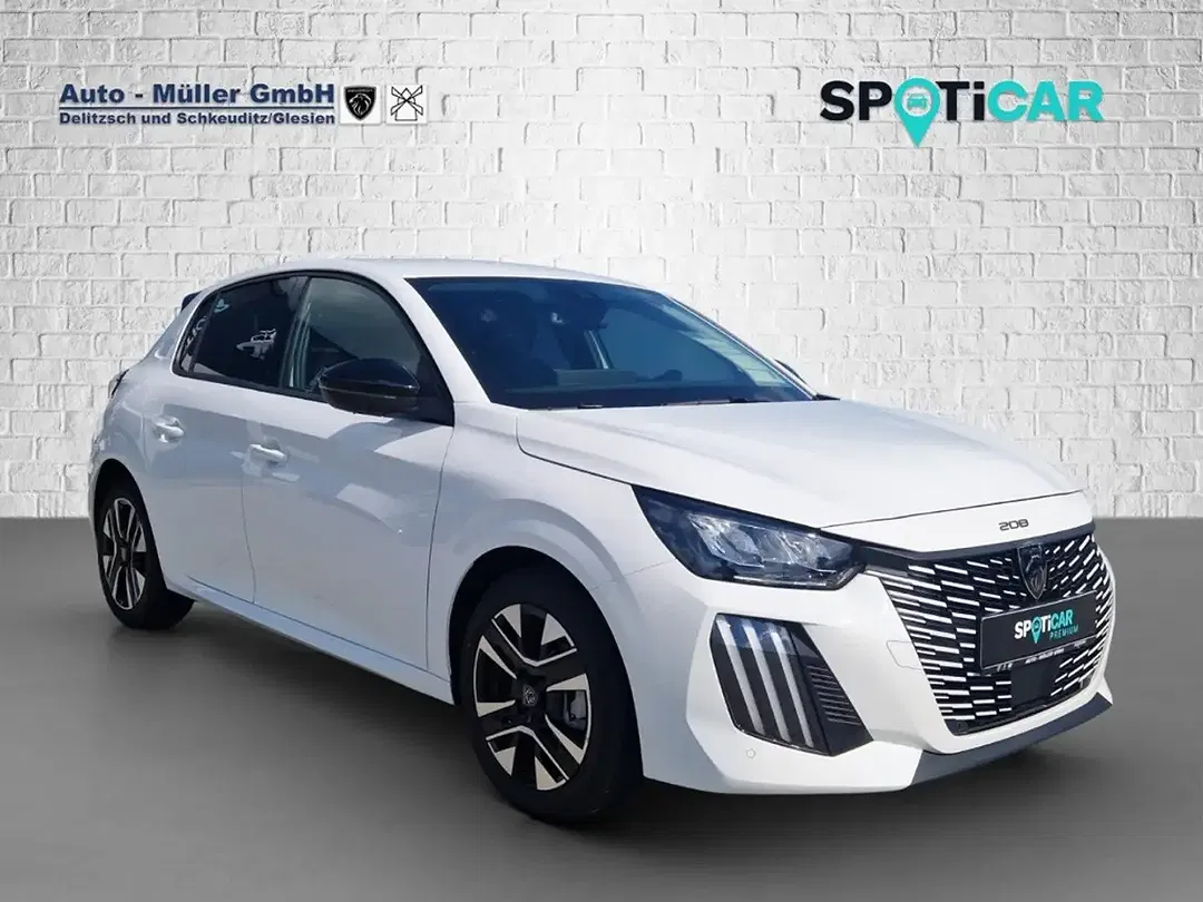 Peugeot 208 - Thumbnail 3