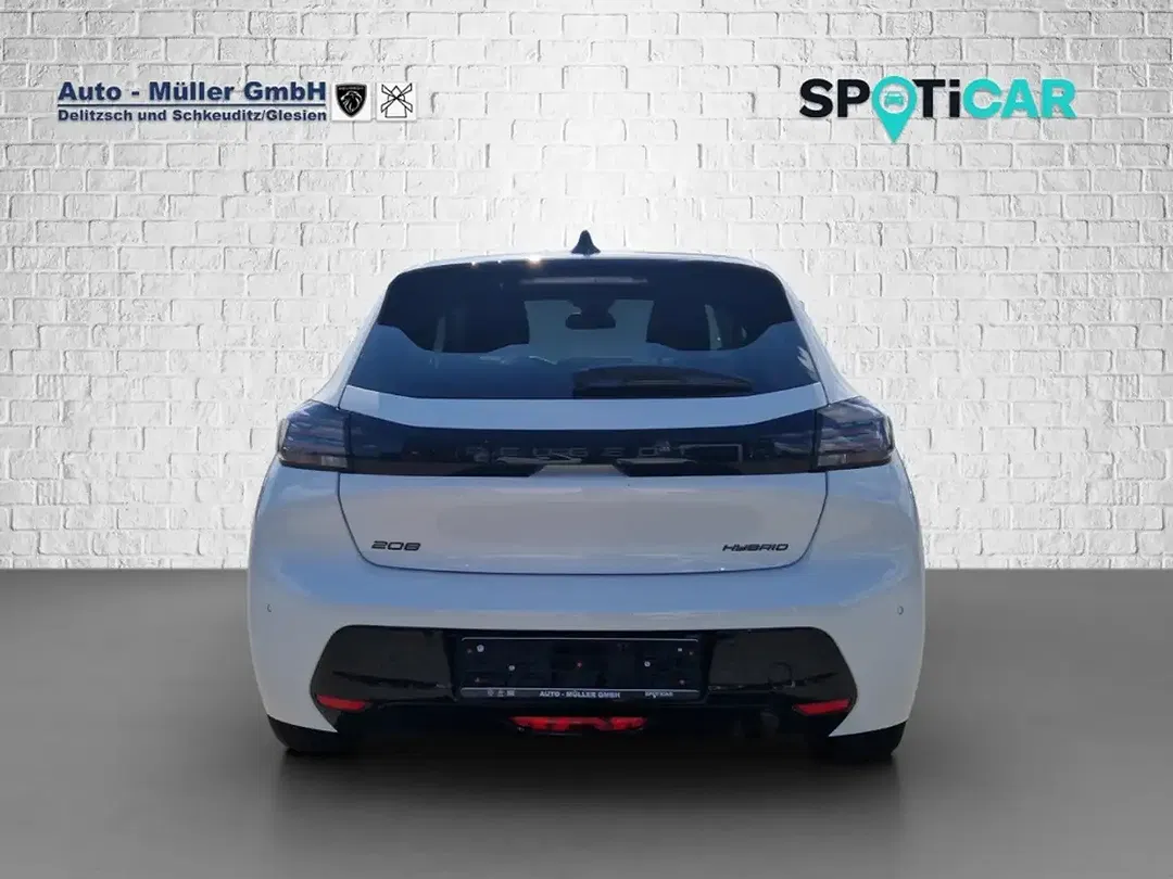 Peugeot 208 - Thumbnail 6