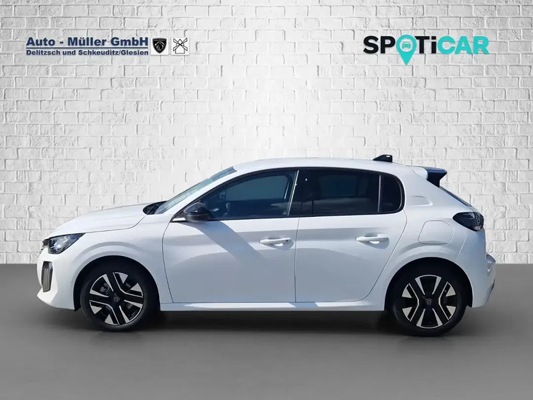 Peugeot 208 - Thumbnail 9