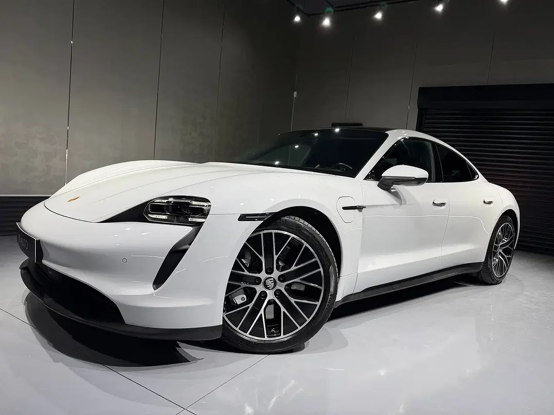 Porsche Taycan - Afbeelding 1