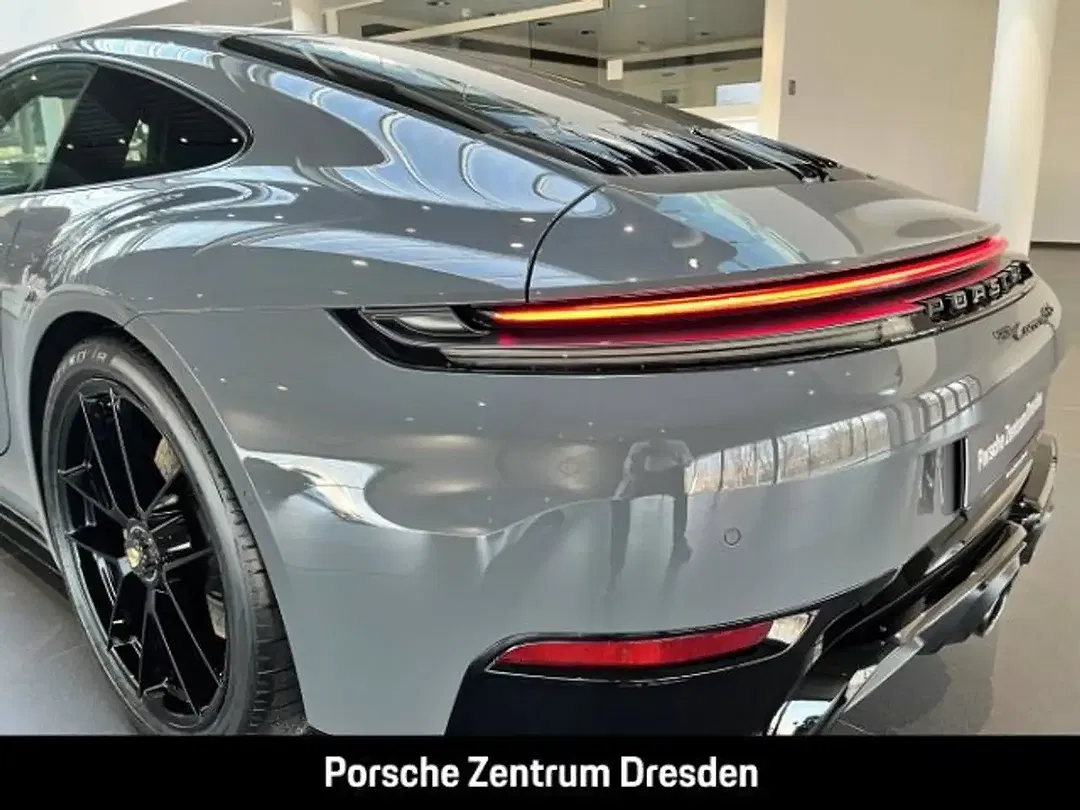 Porsche 992 - Thumbnail 13