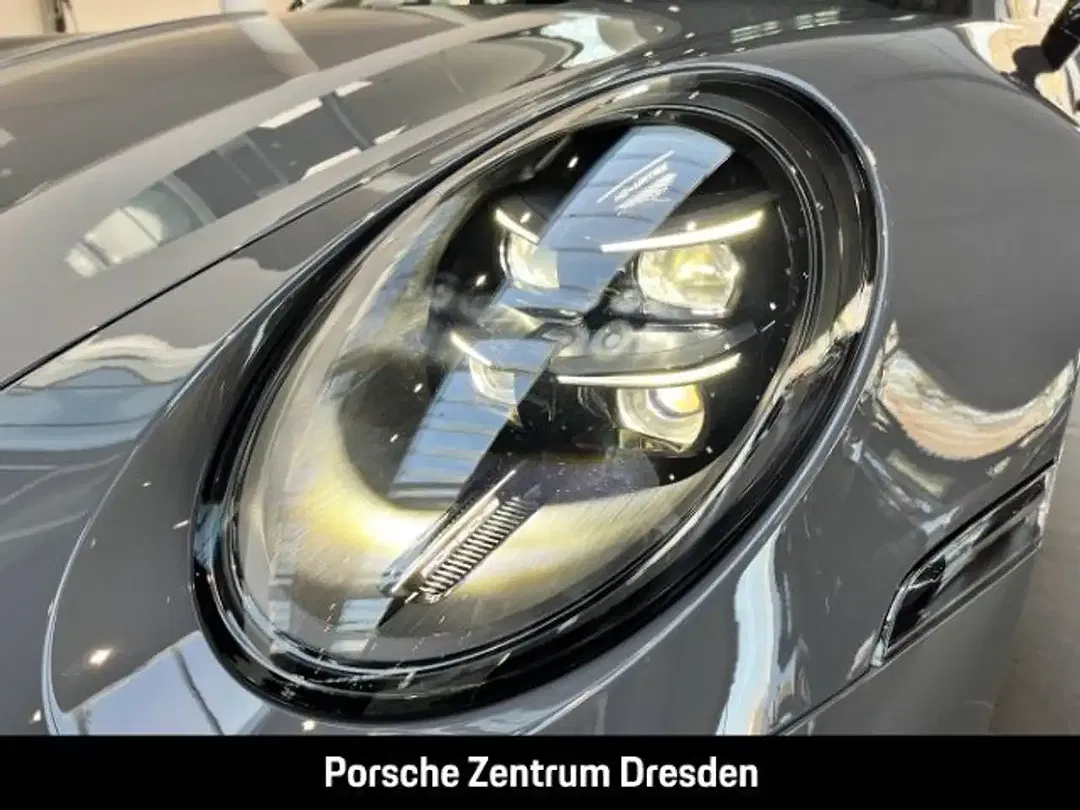 Porsche 992 - Thumbnail 15