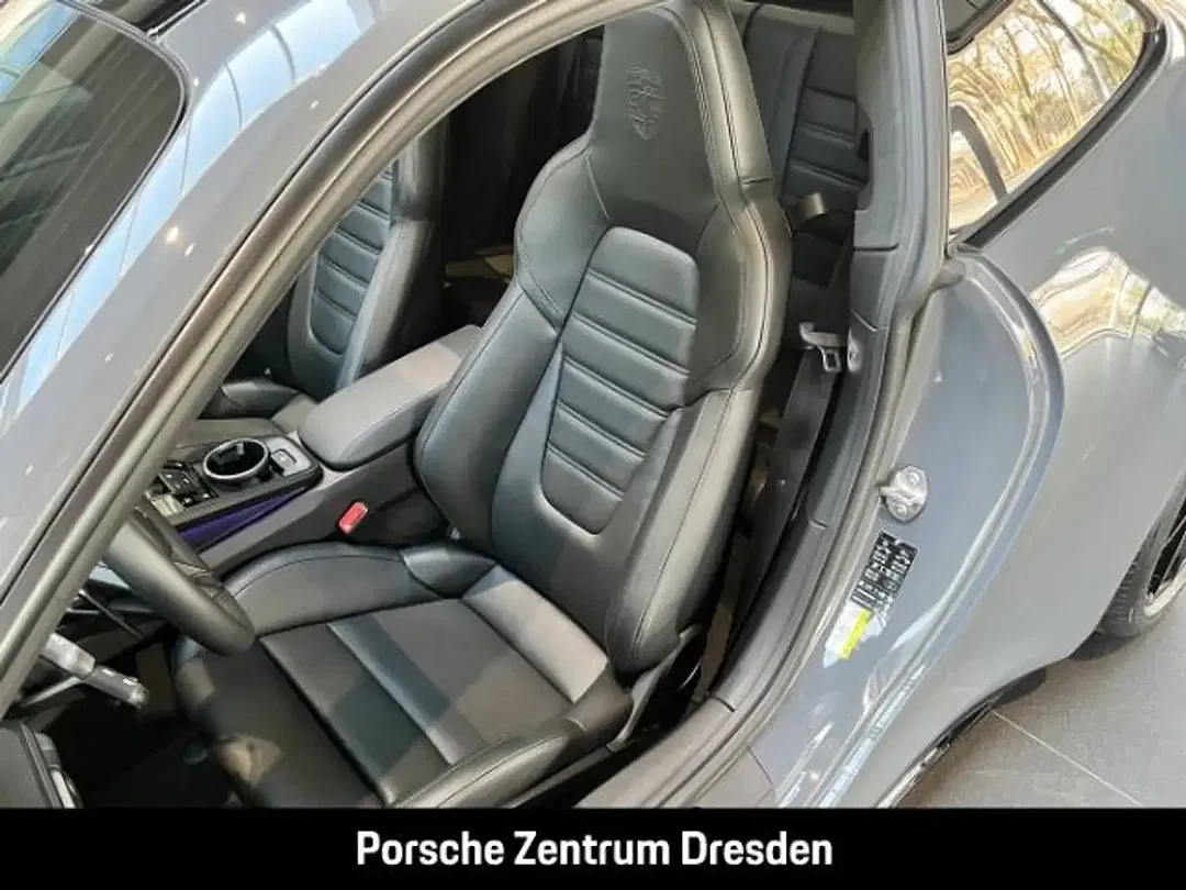 Porsche 992 - Thumbnail 5