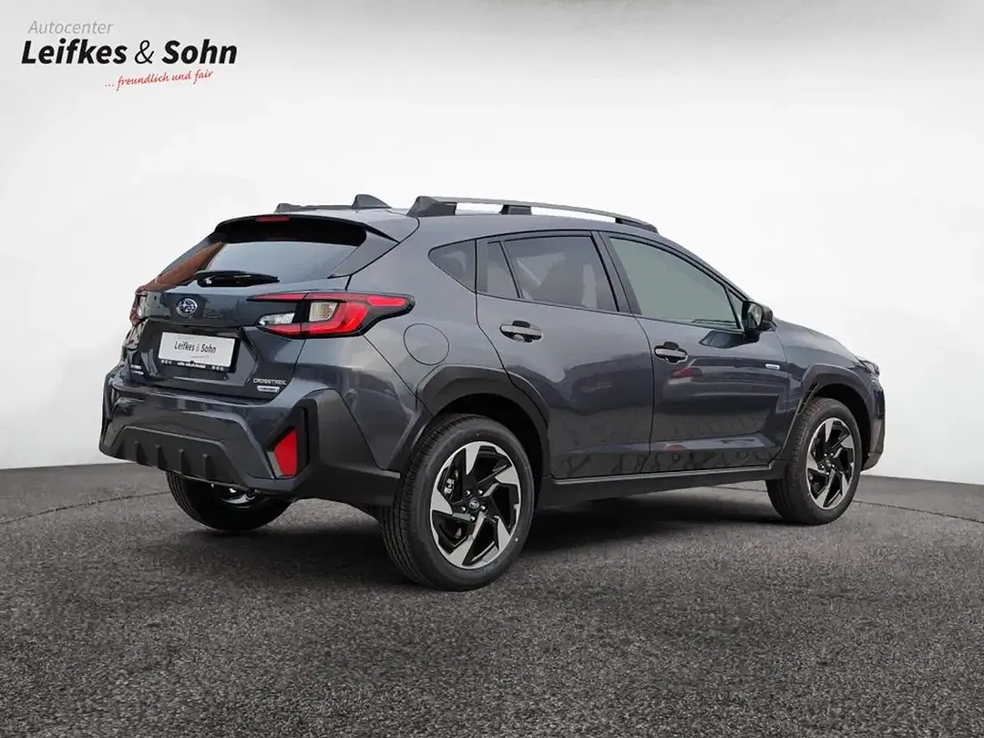 Subaru Crosstrek - Thumbnail 5
