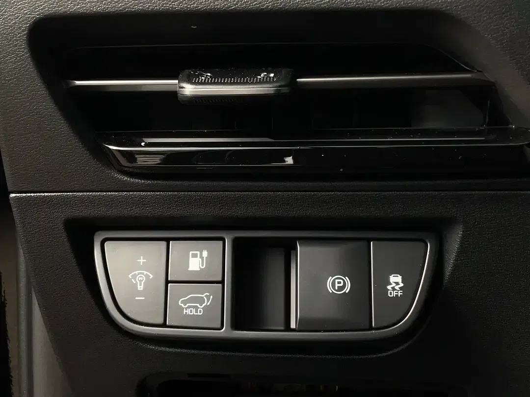 Kia EV6 - Thumbnail 11