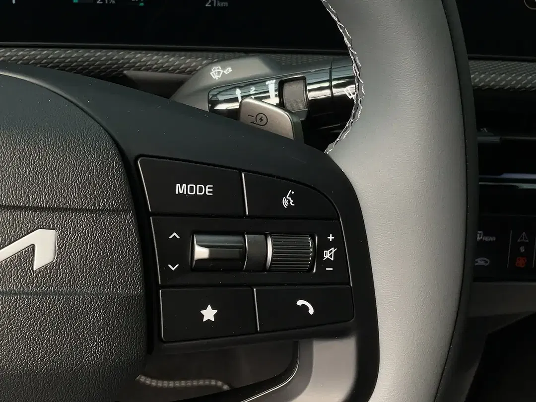 Kia EV6 - Thumbnail 14