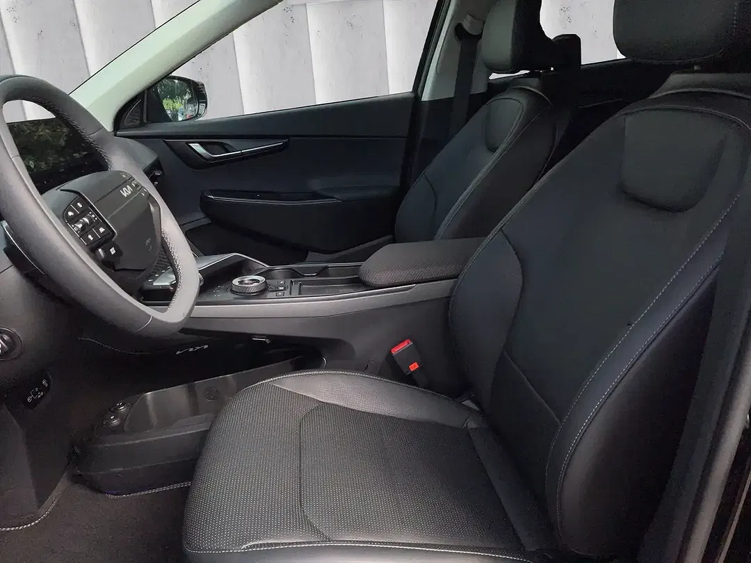 Kia EV6 - Thumbnail 2