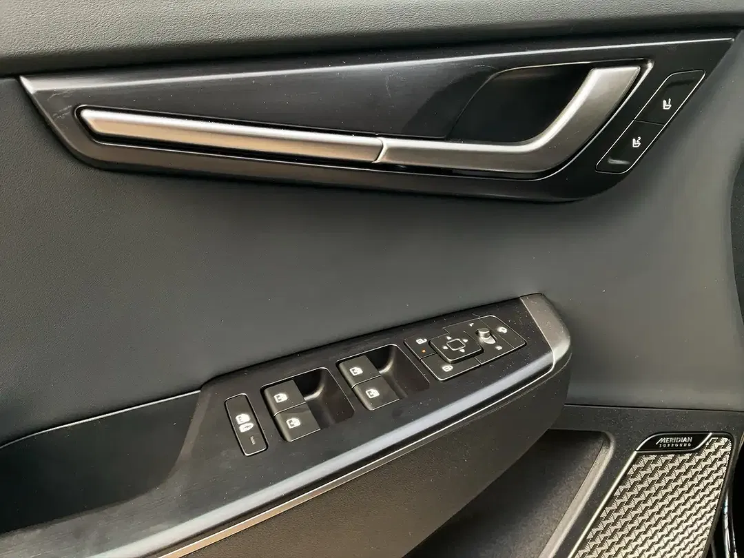Kia EV6 - Thumbnail 9