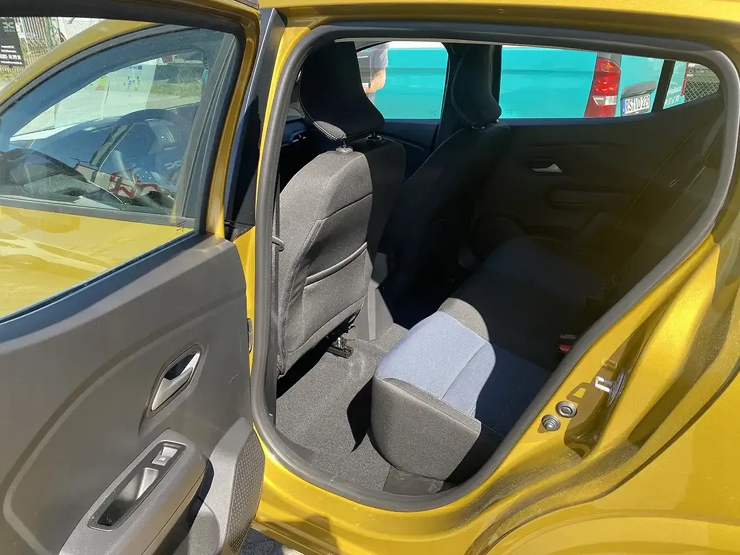 Dacia Sandero - Thumbnail 8