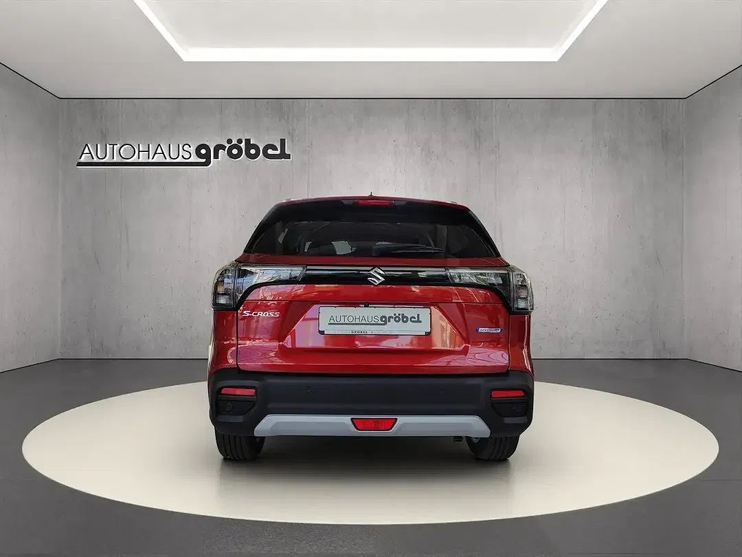 Suzuki S-Cross - Thumbnail 6