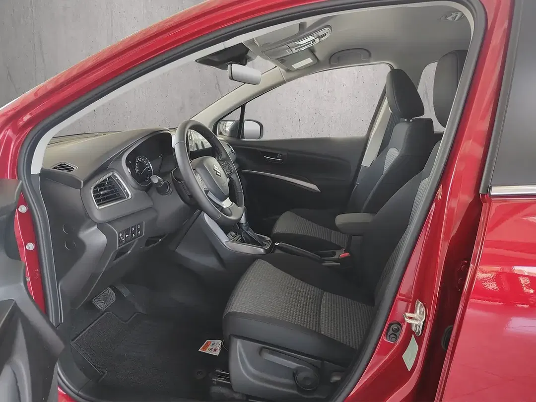 Suzuki S-Cross - Thumbnail 9