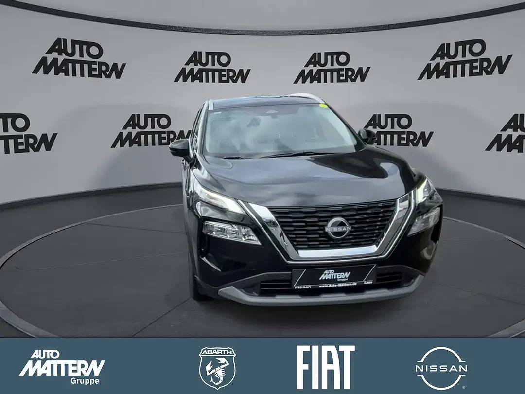 Nissan X-Trail - Thumbnail 2
