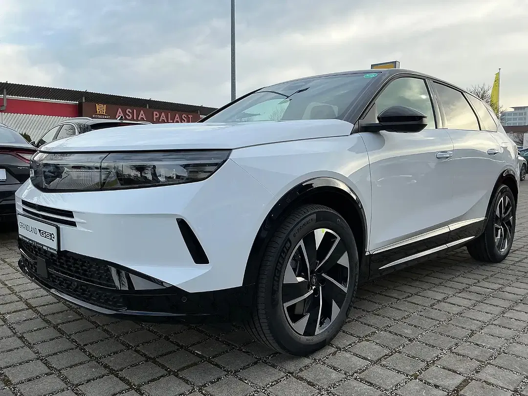 Opel Grandland - Thumbnail 3