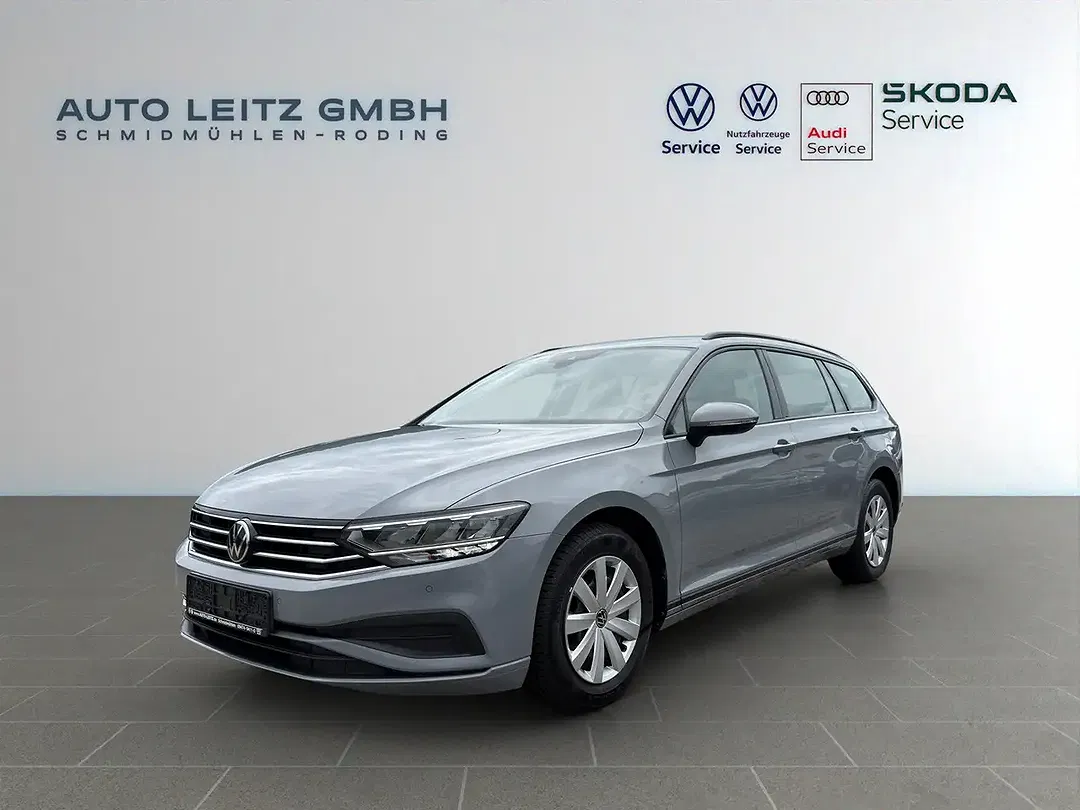 Volkswagen Passat Variant - Thumbnail 1