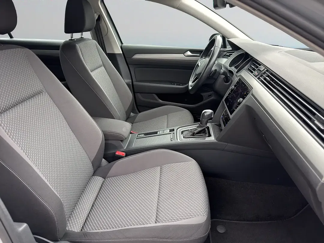 Volkswagen Passat Variant - Thumbnail 11