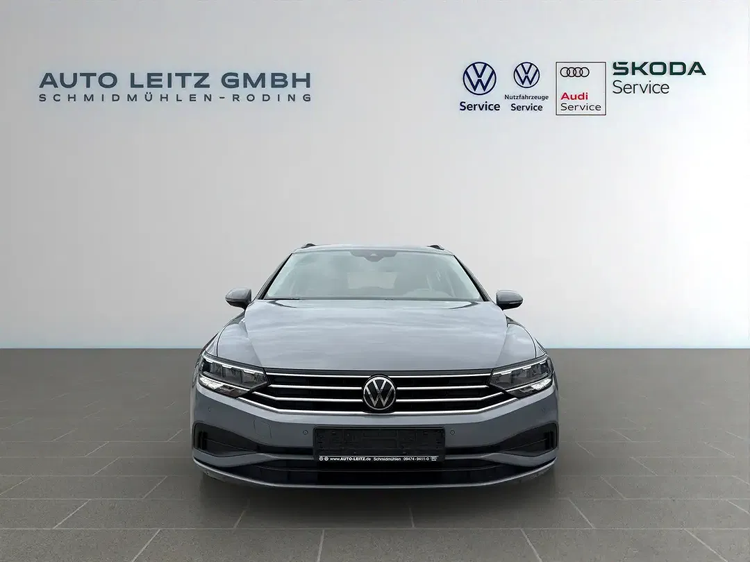 Volkswagen Passat Variant - Thumbnail 2