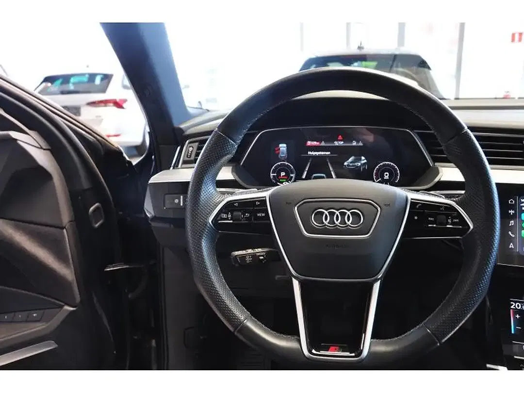 Audi SQ8 e-tron - Thumbnail 11
