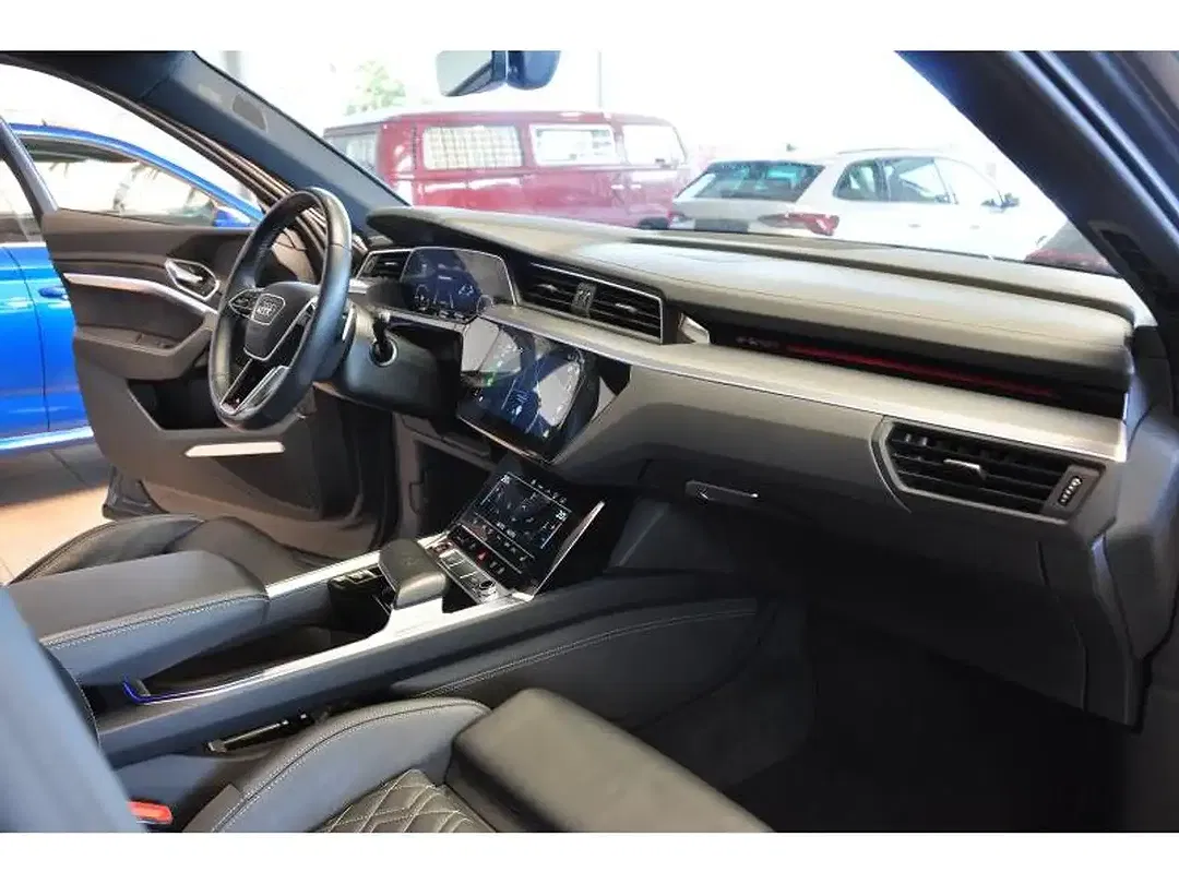 Audi SQ8 e-tron - Thumbnail 13