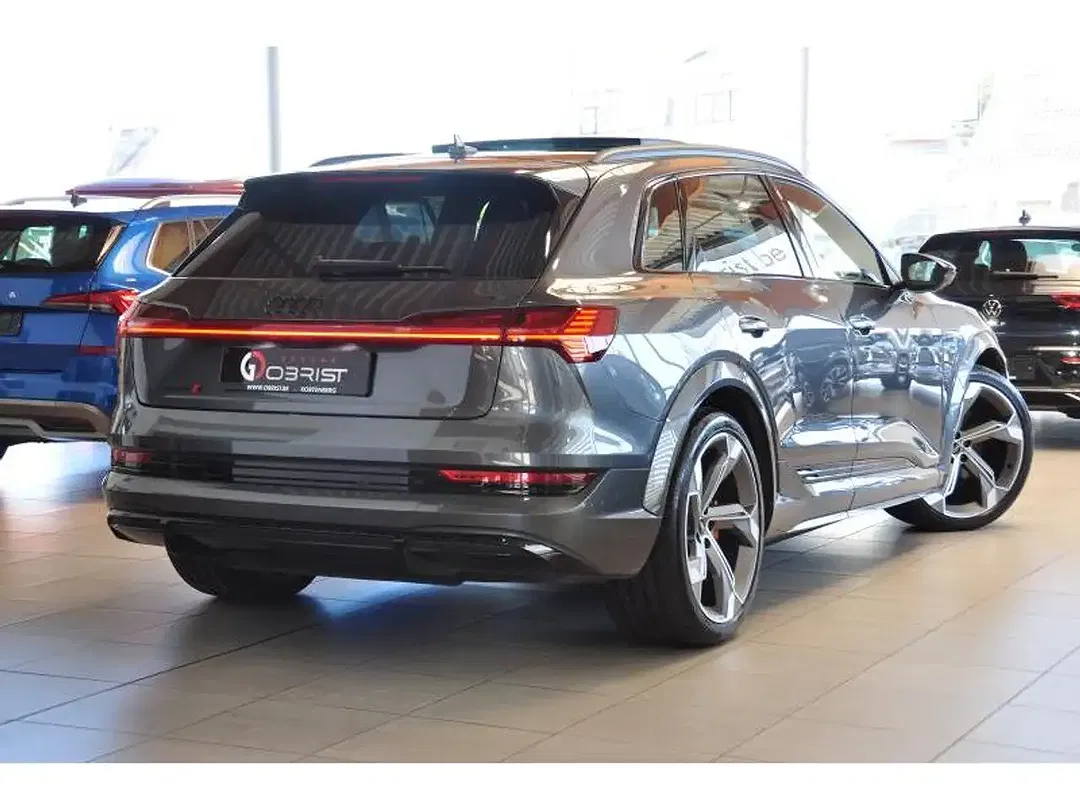 Audi SQ8 e-tron - Thumbnail 4
