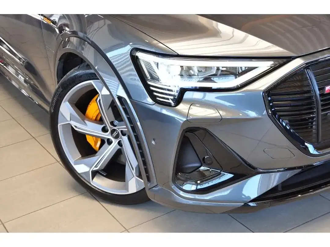 Audi SQ8 e-tron - Thumbnail 6