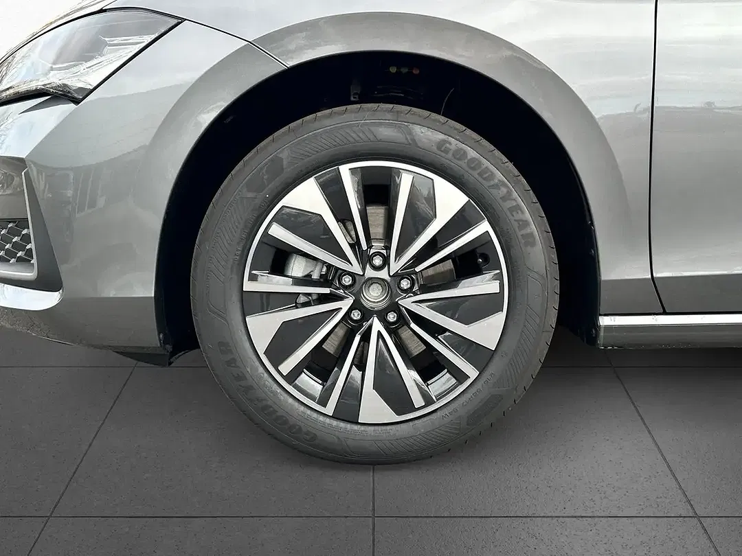 Skoda Superb - Thumbnail 7