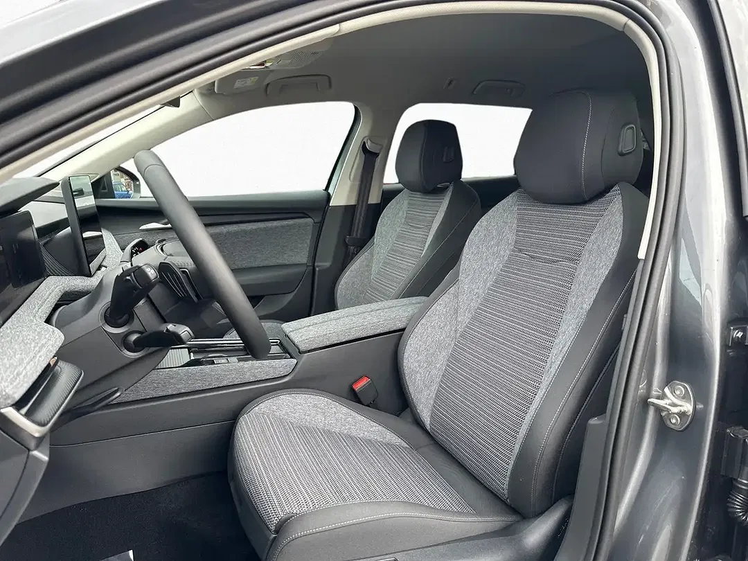 Skoda Superb - Thumbnail 8