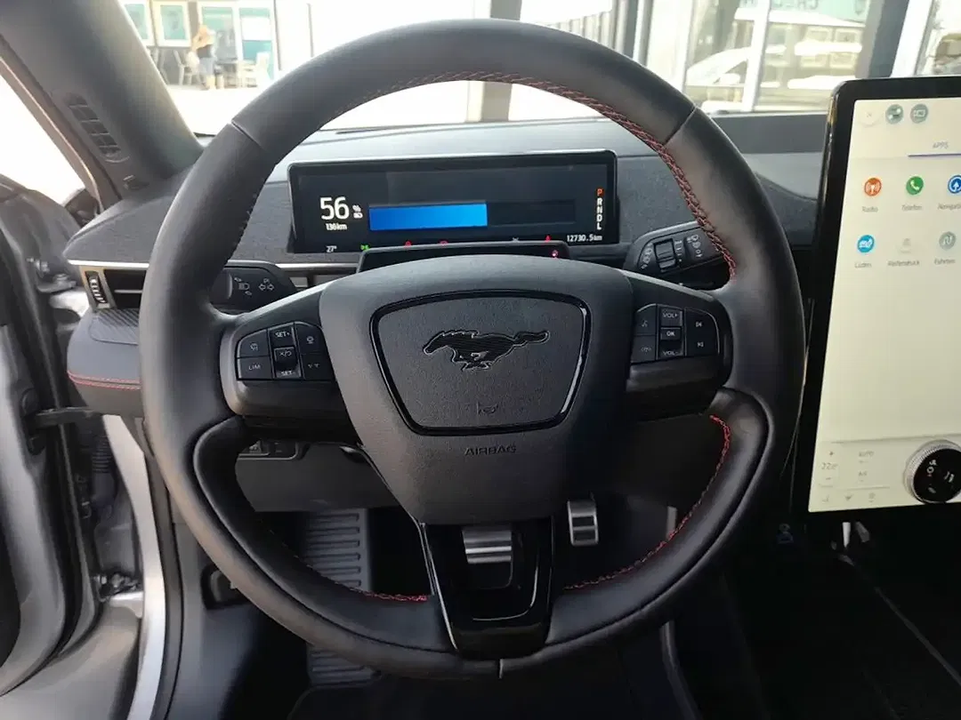 Ford Mustang - Thumbnail 9