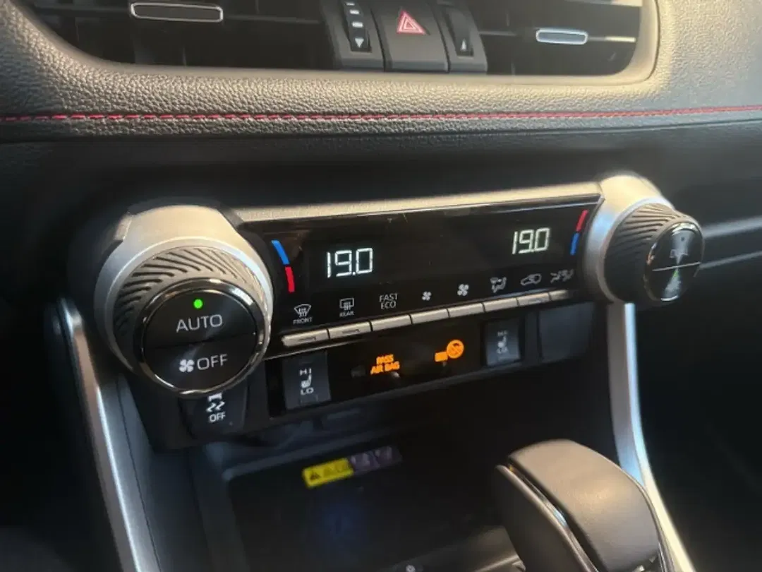 Toyota RAV 4 - Thumbnail 19