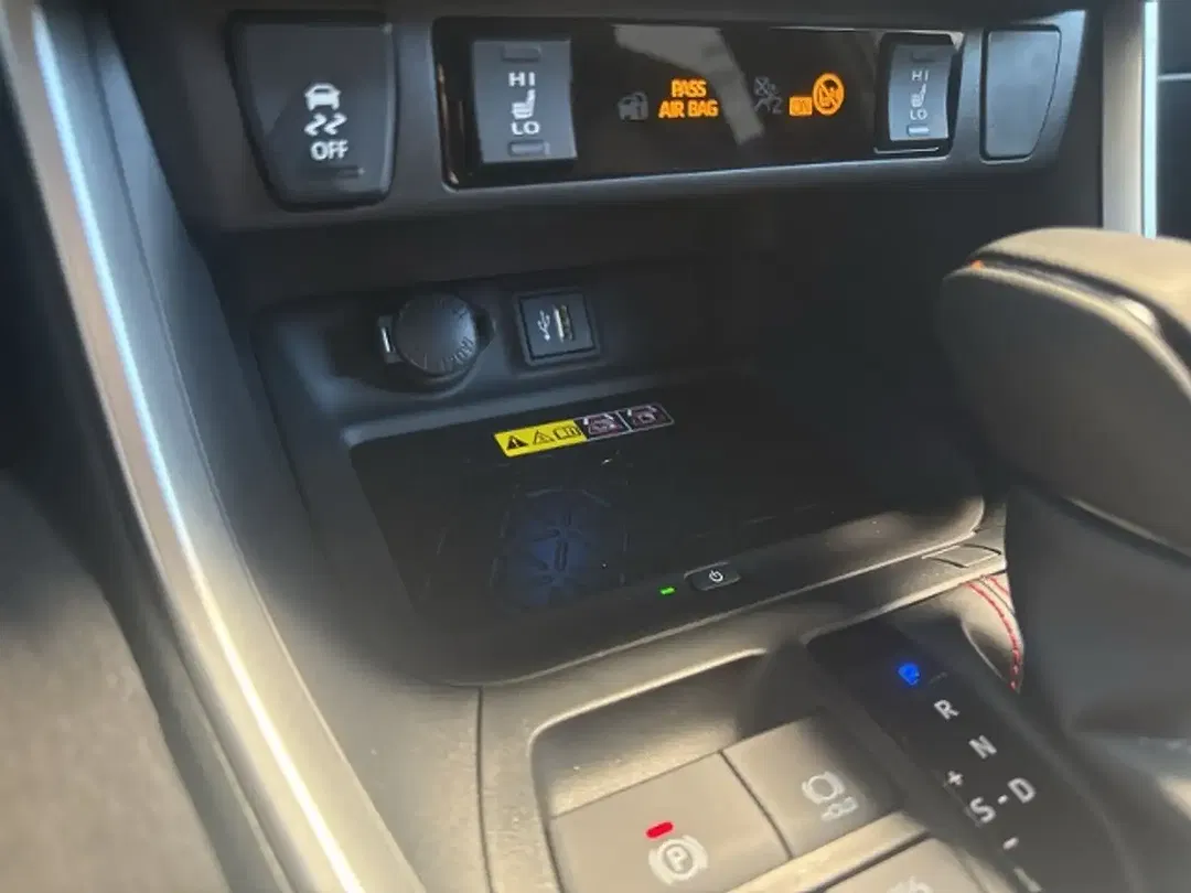 Toyota RAV 4 - Thumbnail 20