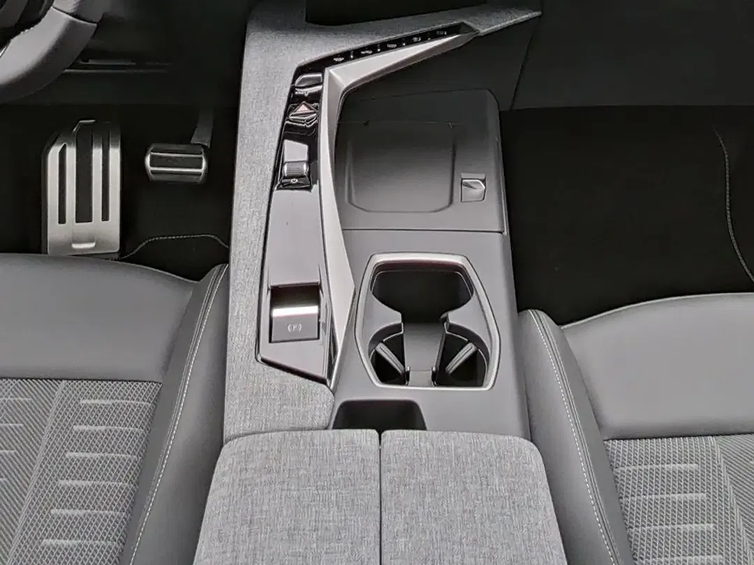 Peugeot 5008 - Thumbnail 12