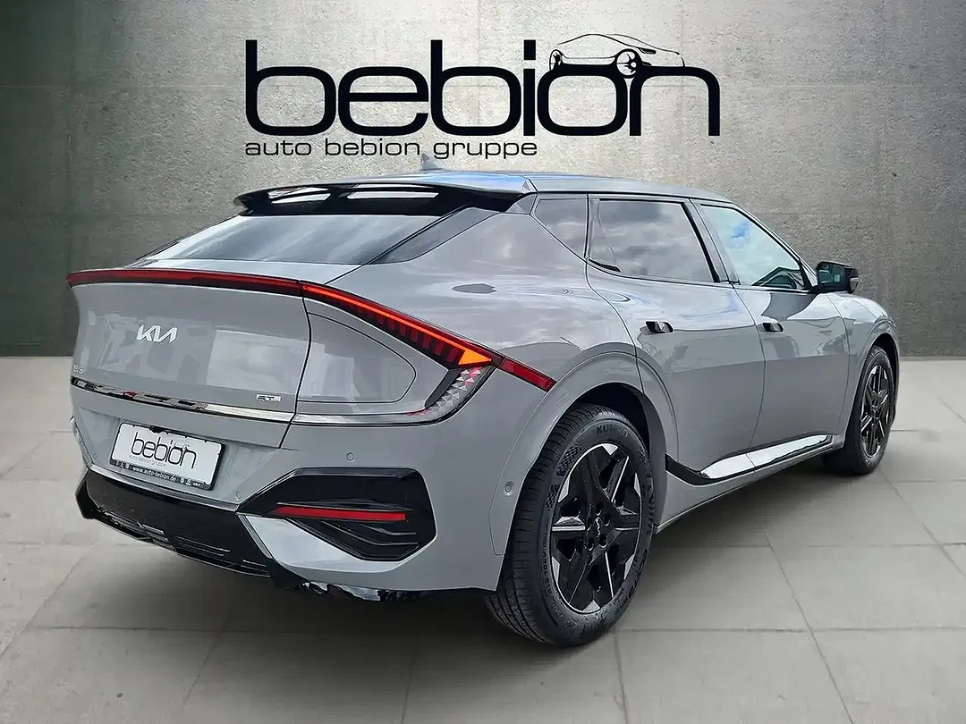 Kia EV6 - Thumbnail 13