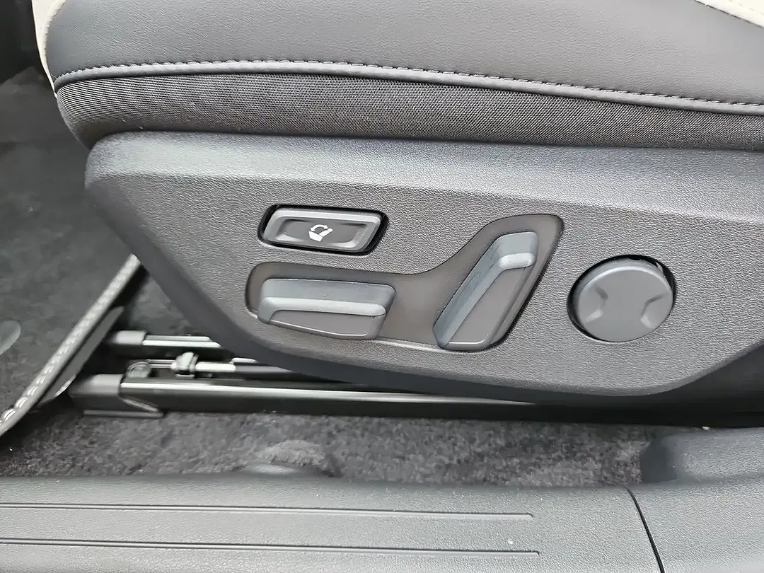 Kia EV6 - Thumbnail 7
