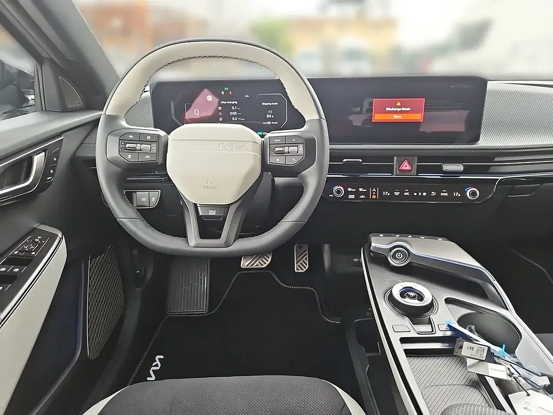 Kia EV6 - Thumbnail 9