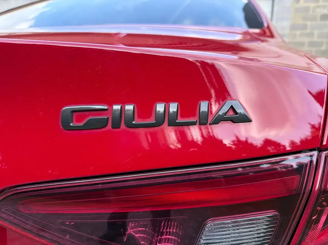 Alfa Romeo Giulia - Thumbnail 5