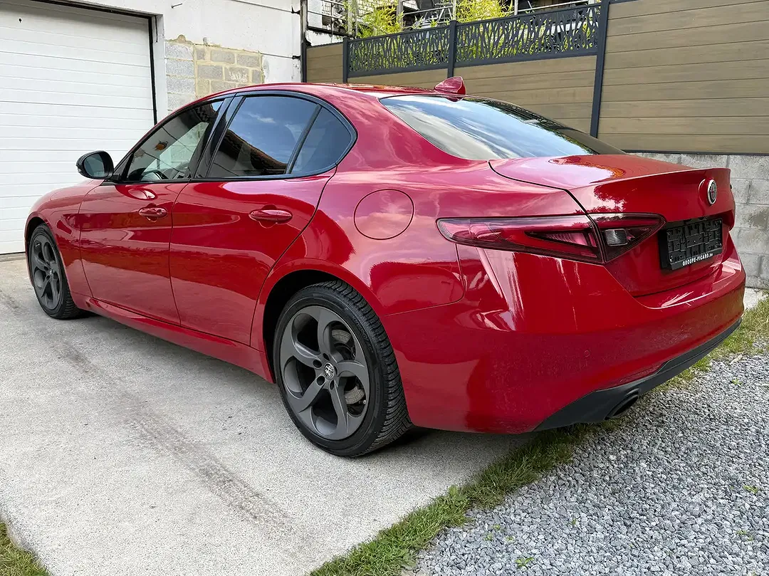 Alfa Romeo Giulia - Thumbnail 7