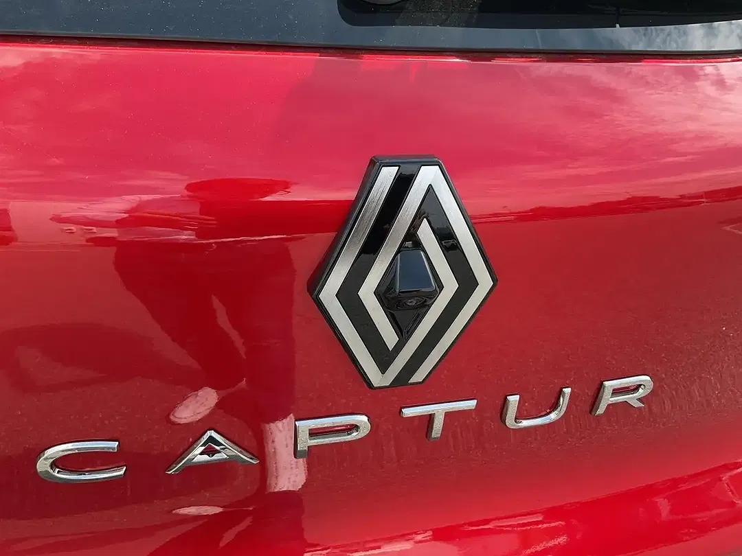Renault Captur - Thumbnail 12