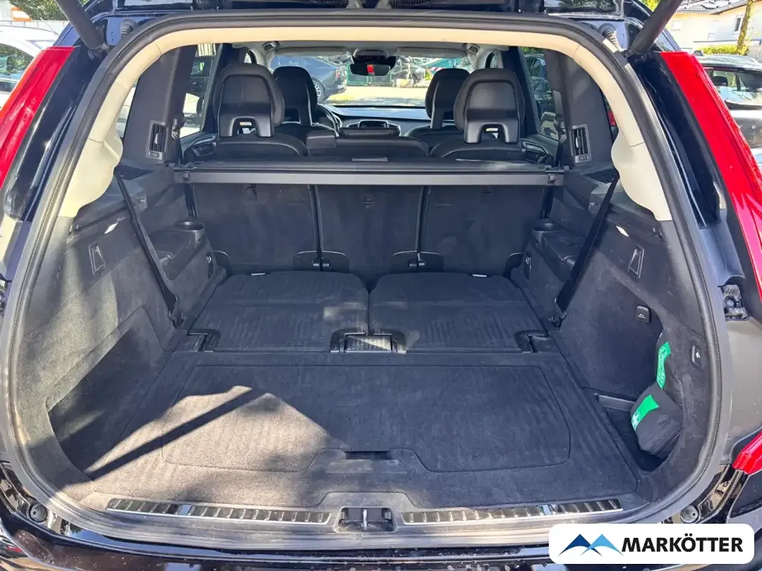 Volvo XC90 - Thumbnail 6