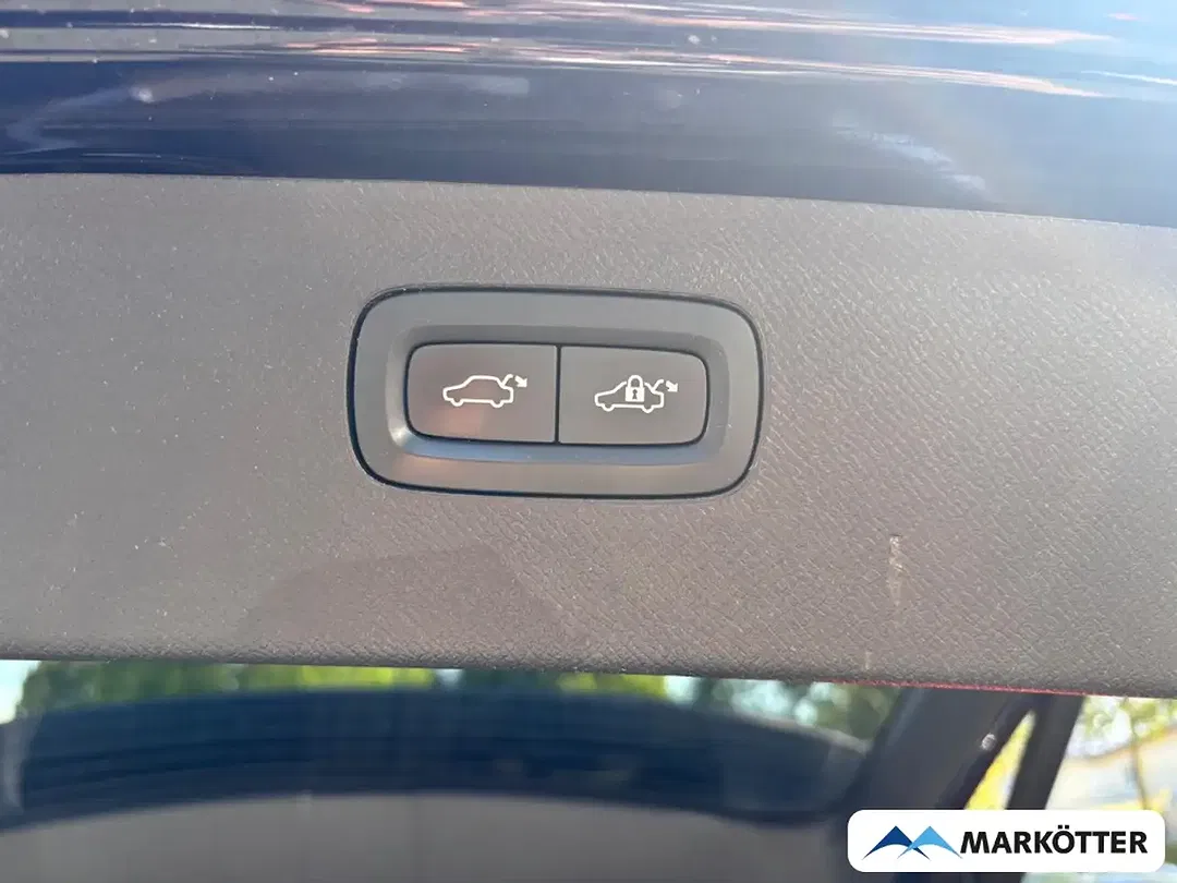 Volvo XC90 - Thumbnail 8