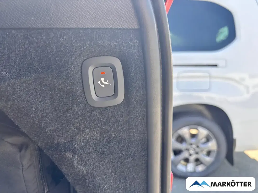 Volvo XC90 - Thumbnail 9