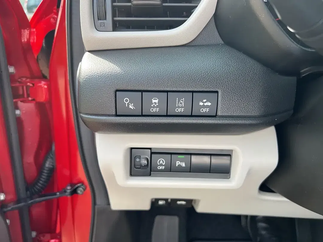 Suzuki Swift - Thumbnail 16