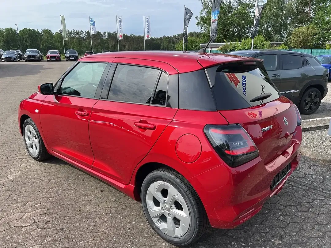 Suzuki Swift - Thumbnail 2