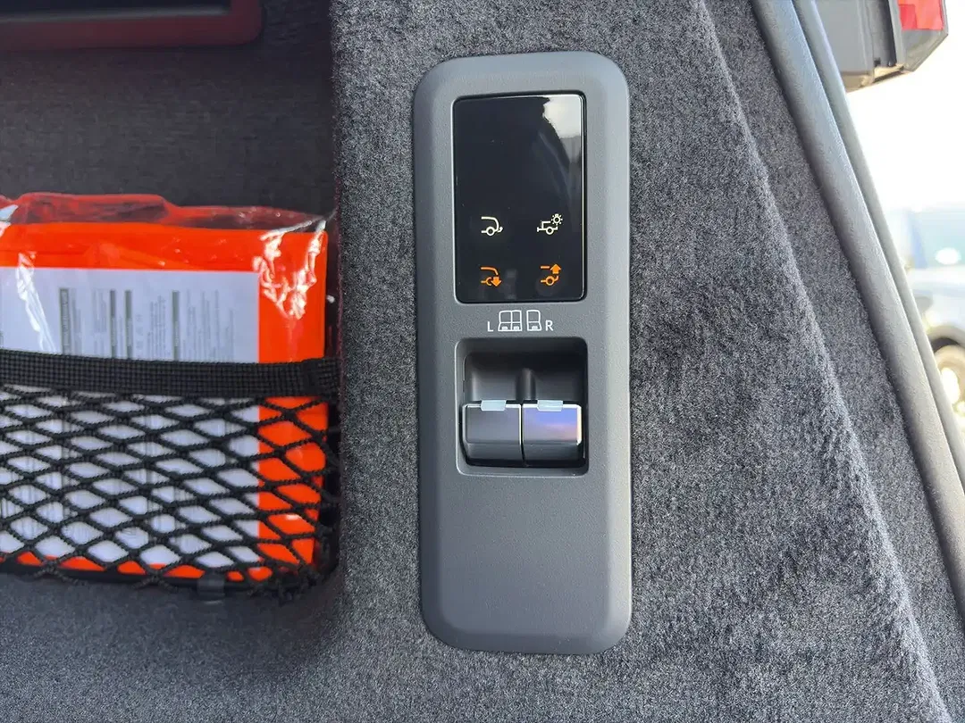 Land Rover Range Rover Sport - Thumbnail 12
