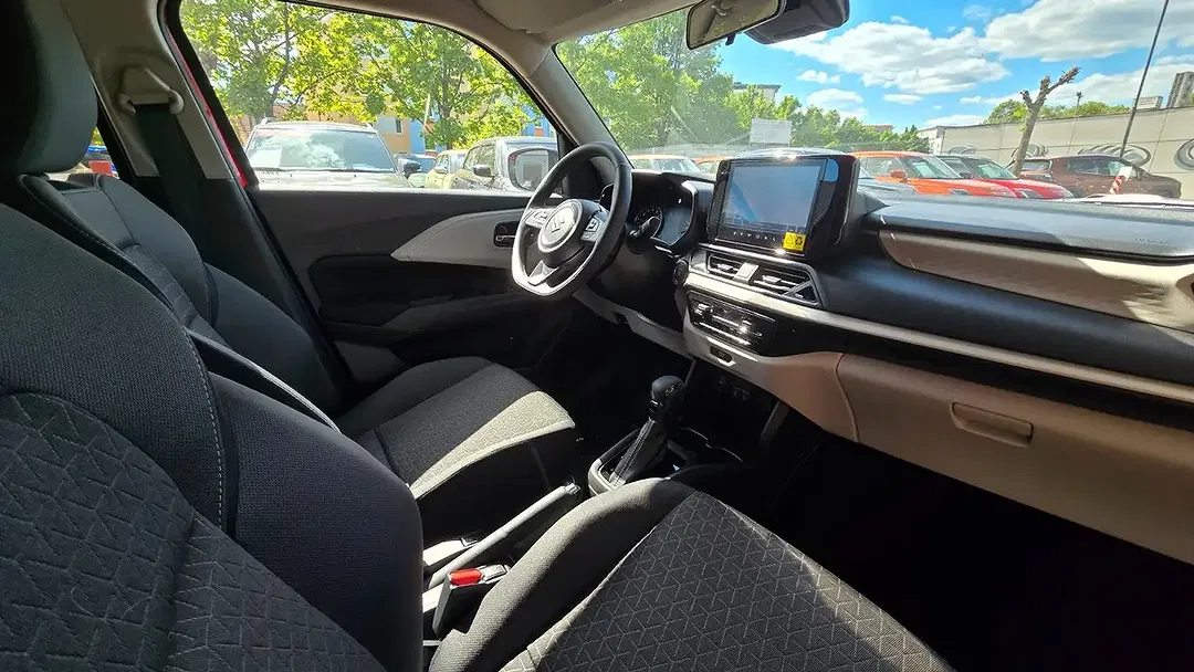 Suzuki Swift - Thumbnail 14