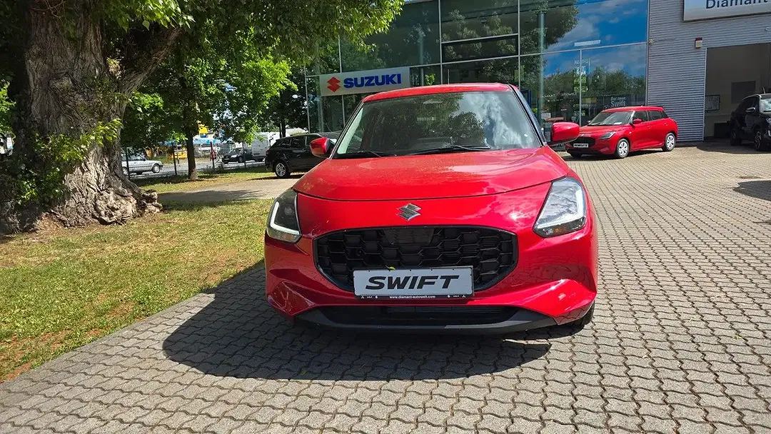 Suzuki Swift - Thumbnail 3