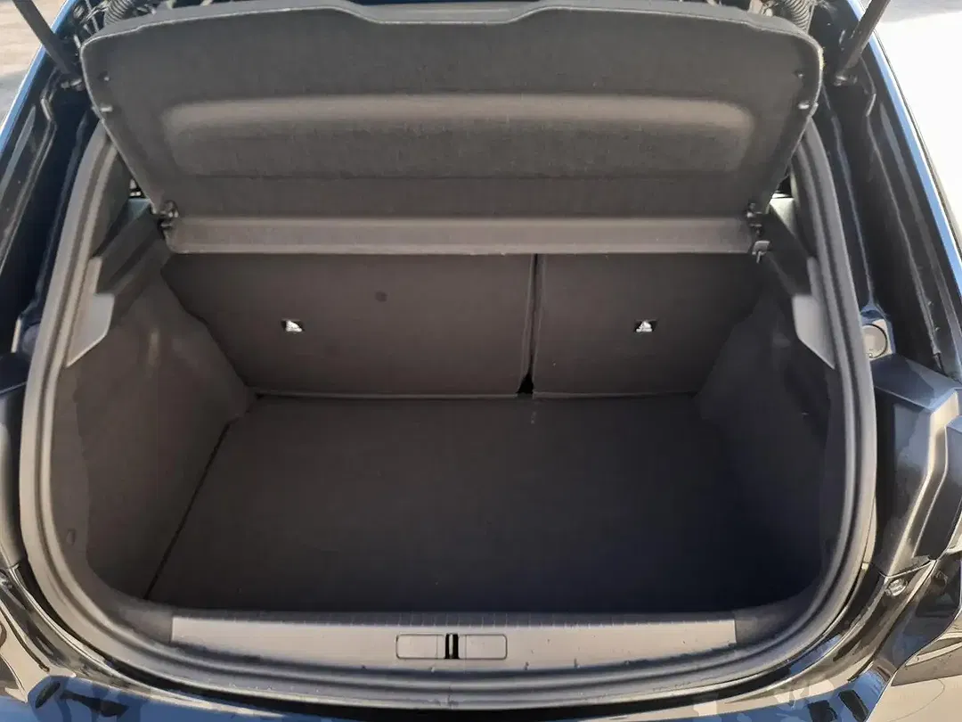 Peugeot 208 - Thumbnail 15