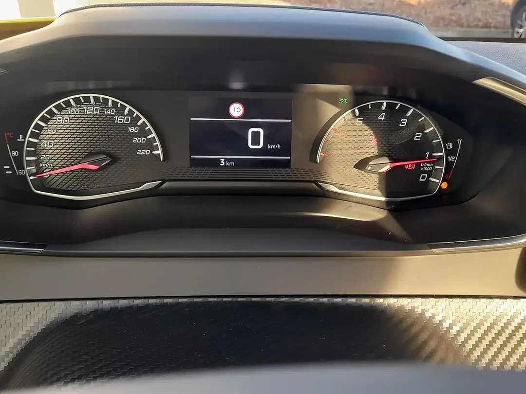 Peugeot 208 - Thumbnail 19